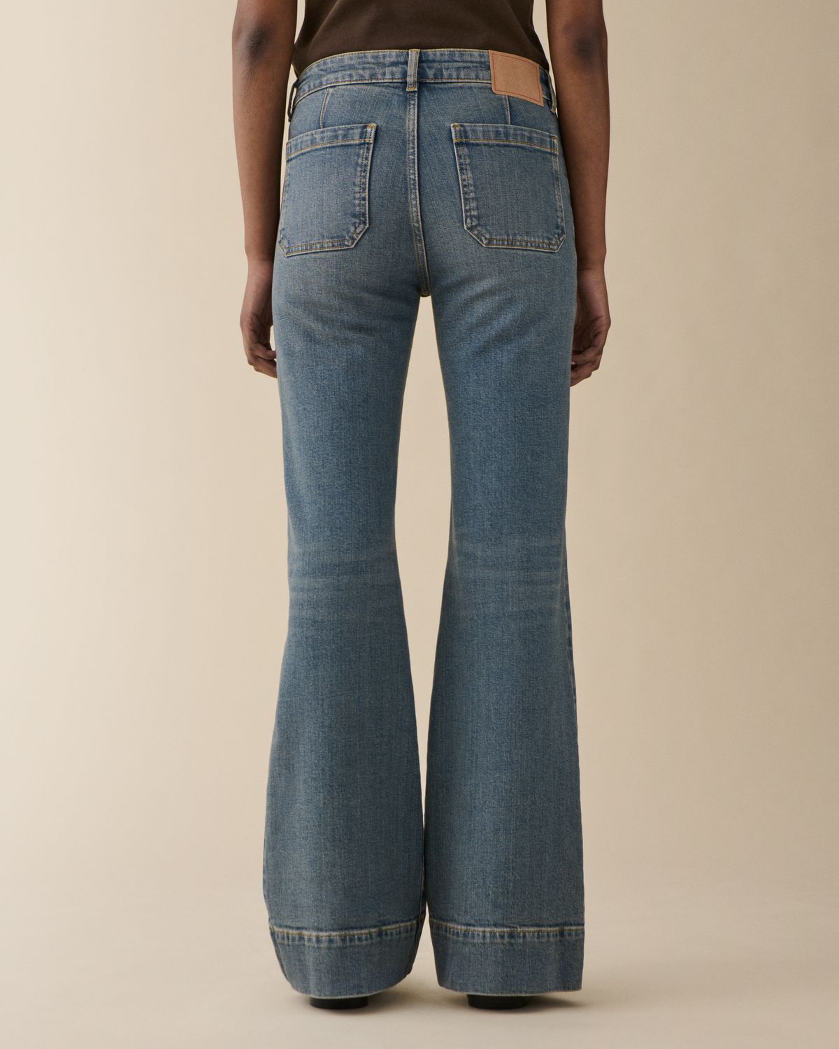 Jeanerica St Monica Low