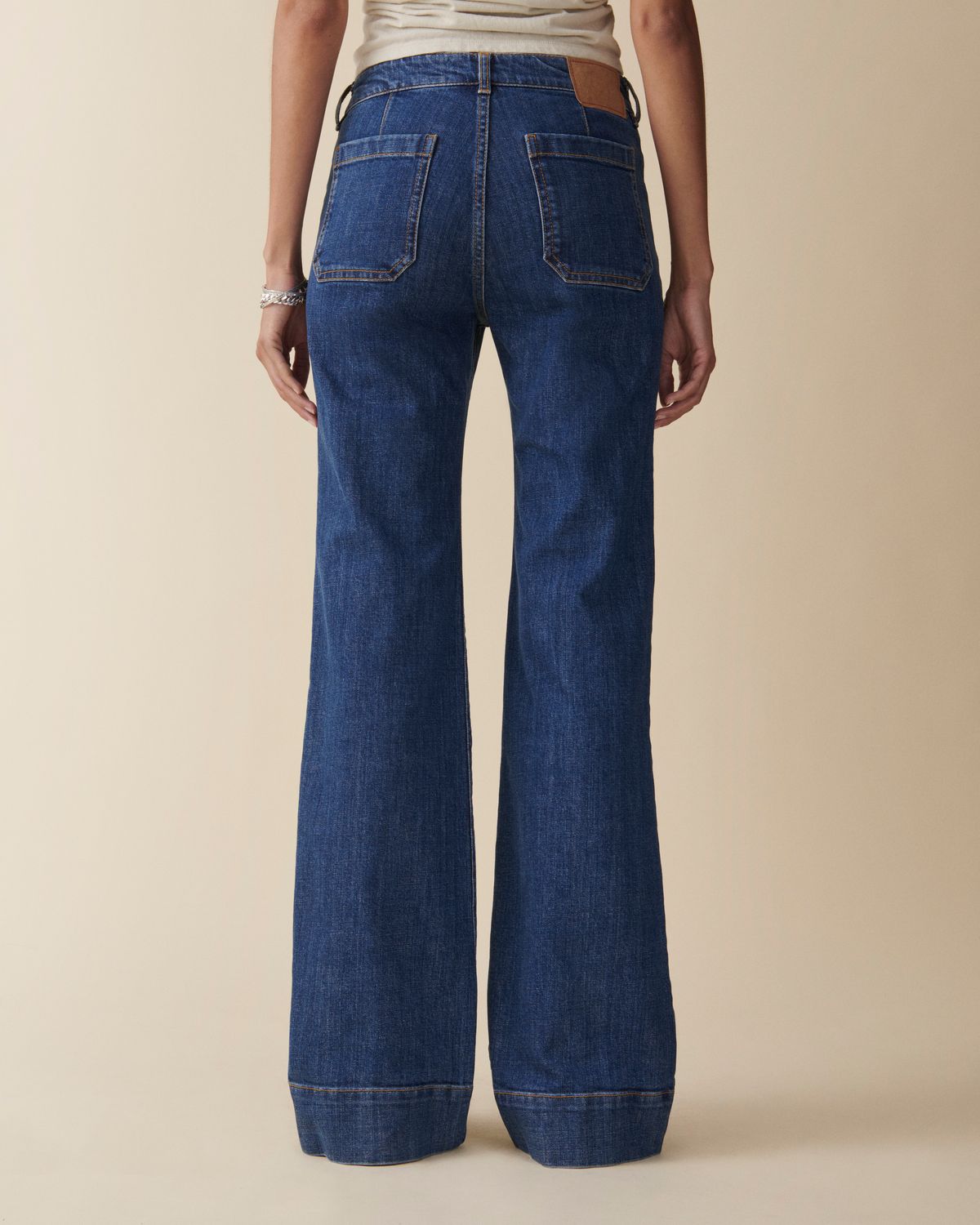 Jeanerica St Monica Low